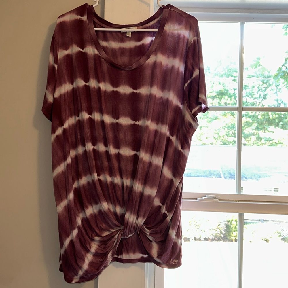 Nine Britton Purple and White Levie Knot Front Short Sleeve Top